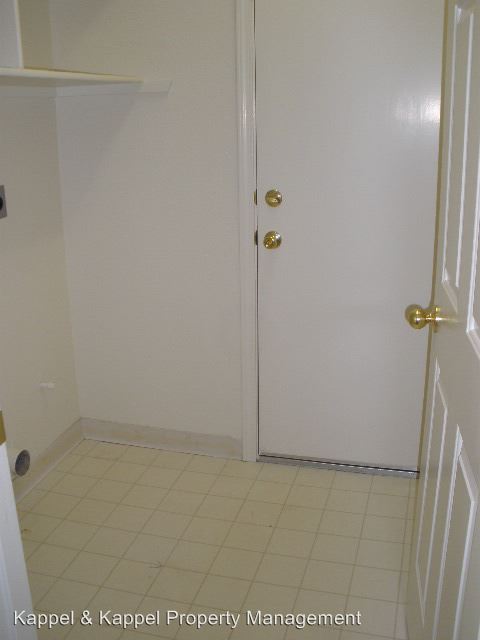 Building Photo - 938 Tipperary Dr