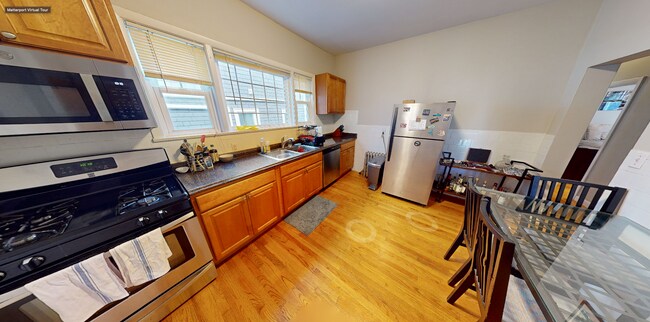 Building Photo - 23 Tufts St