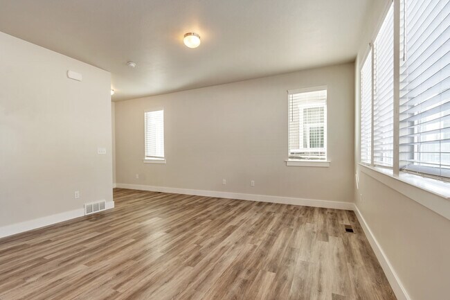 Foto del edificio - 5172 Newbridge Ln
