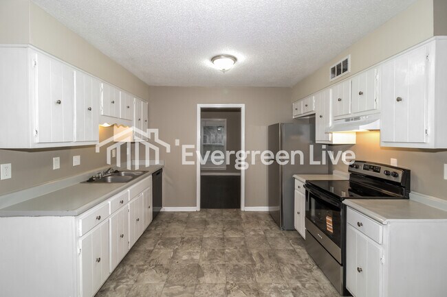 Building Photo - 3809 Chablis Cove