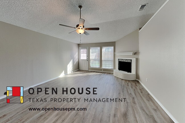 Building Photo - 4066 Tulip Tree Dr, Fort Worth