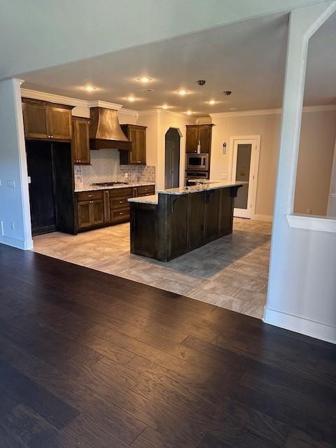 Building Photo - 2202 NE Steinbeck Dr