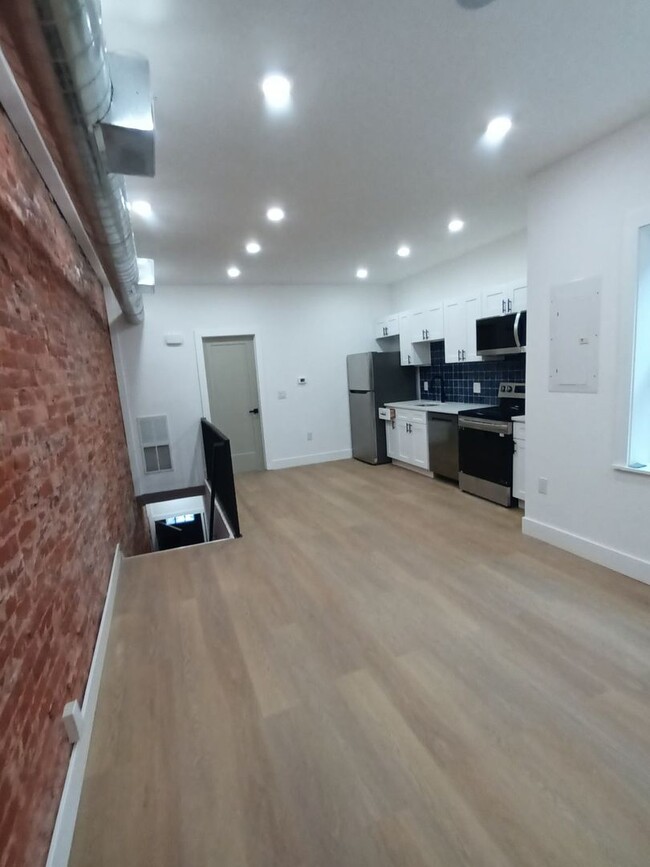 Foto del edificio - Newly Renovated 2BD/1BA in Fairhill - Avai...