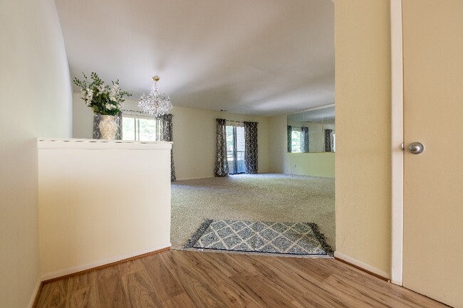 Foto del edificio - 6903 Jones View Dr