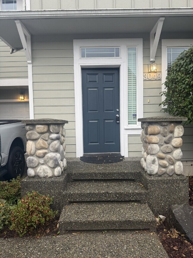 Foto del edificio - Gorgeous 2 Bedroom 3 bath Townhome Availab...