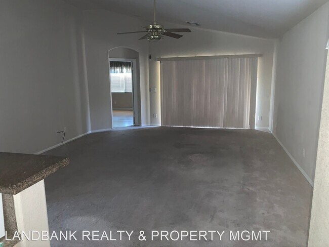 Foto del edificio - 3 br, 2 bath House - 3449 Blue Ash Lane