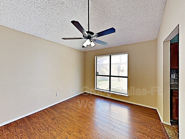 Building Photo - 305 Lemon Dr