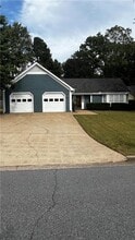 Building Photo - 4665 Hampton Square Dr