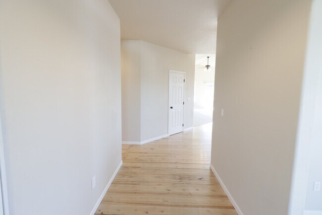 Foto del edificio - 3721 SW Tommy Armour Ln