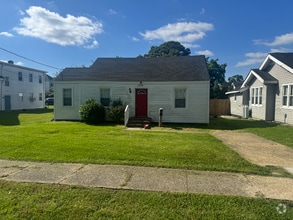 Building Photo - 1206 Jefferson St