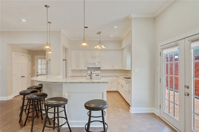 Foto del edificio - 1205 Brook Hollow Dr
