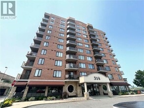 Building Photo - 314 Central Park Dr