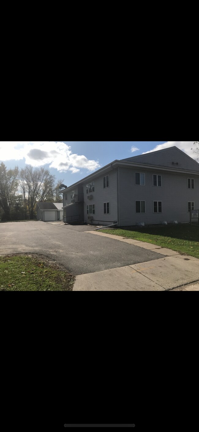 20427 Clark Ave W apt 7 - 20427 W Clark Ave