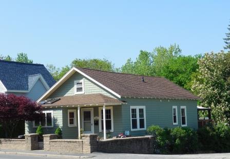 Building Photo - 204 Massasoit Rd