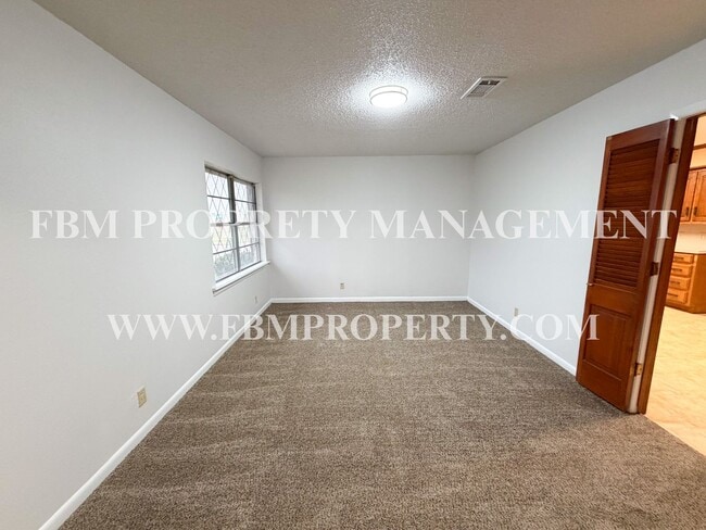 Foto del edificio - 1608 Nichols St