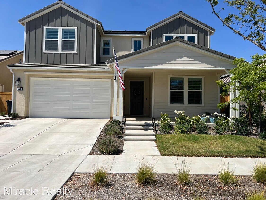 Primary Photo - 4 br, 3 bath House - 539 Overstone Avenue