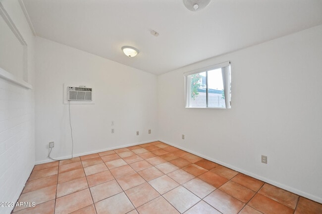 Foto del edificio - 6238 N 10th St