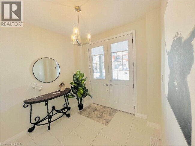 Building Photo - 11 Cherry Blossom Hts