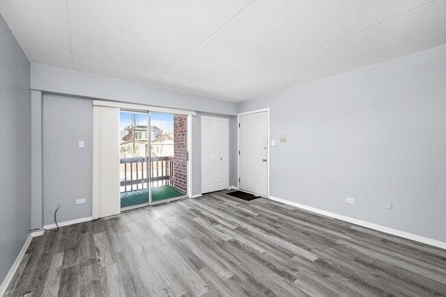 Building Photo - 15813 Aspen Ct