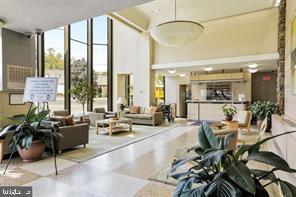 Foto principal - 4242 East-West Hwy