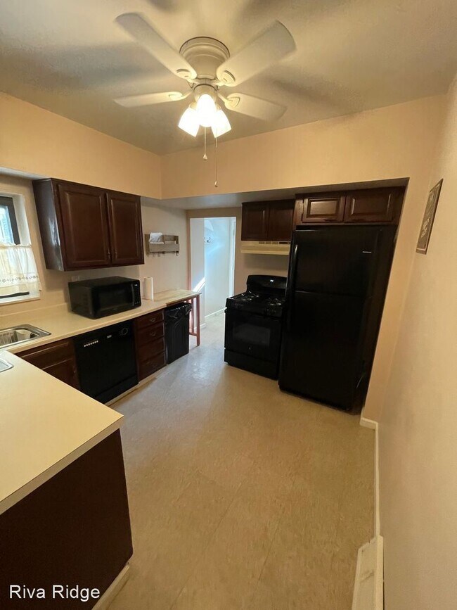 Building Photo - 3 br, 2.5 bath House - 151 Merrimac Street