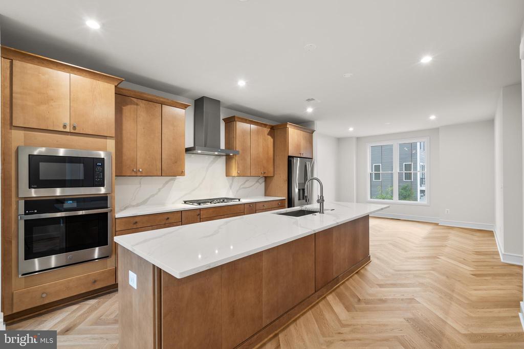 Foto principal - 42106 Picasso Sq