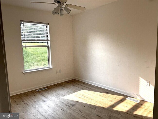 Foto del edificio - 3423 Orange Grove Ct