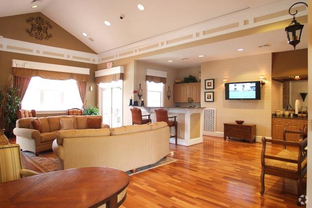 Casa club - Eagle Harbor Apartments