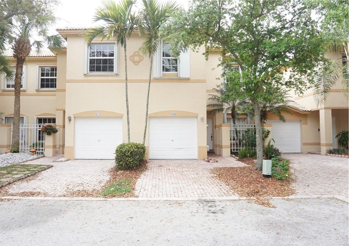 630 NW 170th Terrace Pembroke Pines, FL 33028 Alquileres en Pembroke