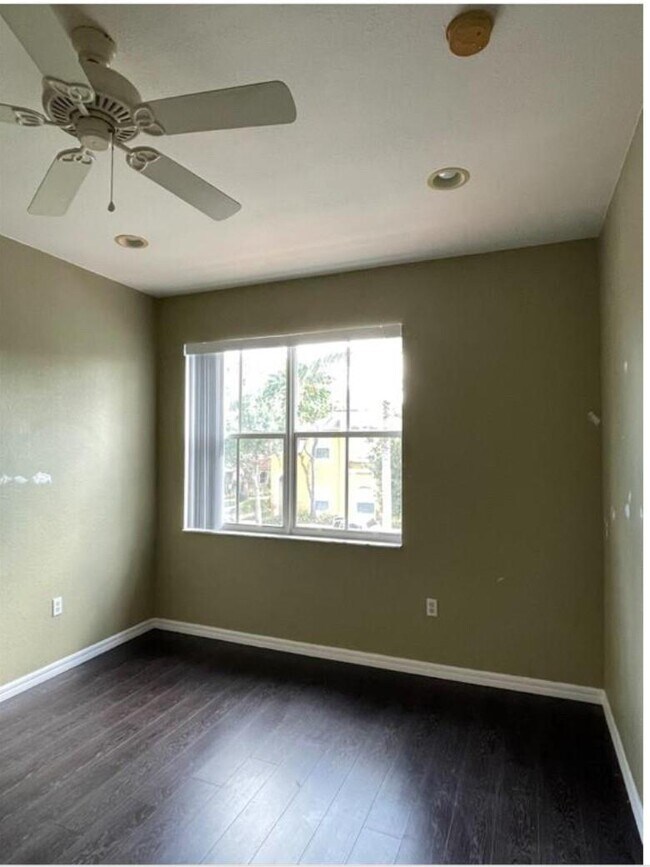 Foto del edificio - 3387 Merrick Ct