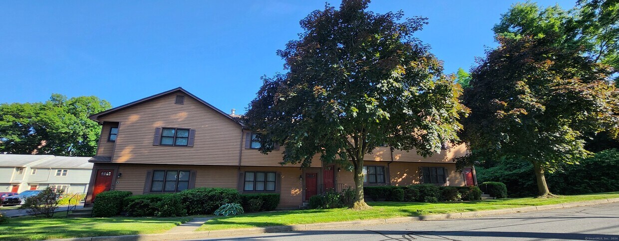 Primary Photo - 405 Glendale Ave
