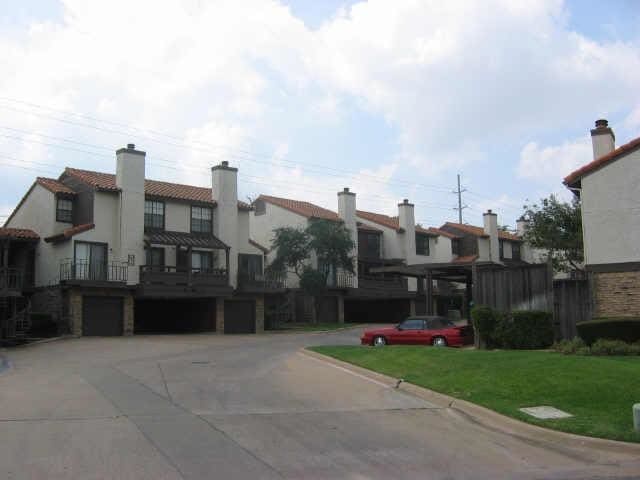 Foto del edificio - 2610 Lakehill Ln