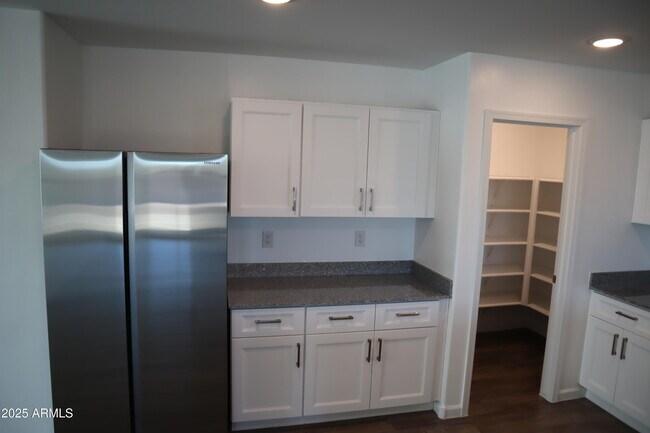 Foto del edificio - 1267 Flowstone Trl