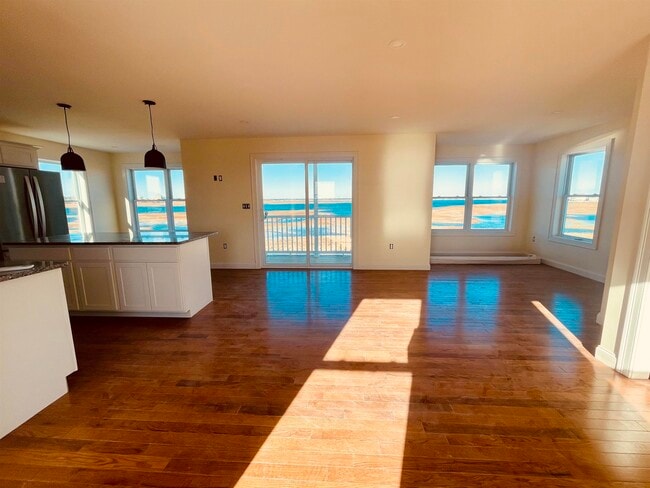 Foto del edificio - 6 Cross Beach Rd