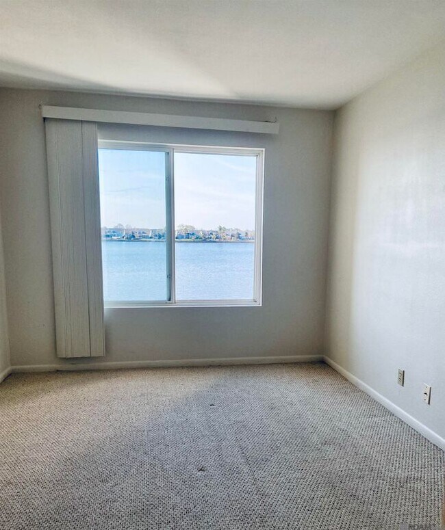 Foto del edificio - 1490 Harbor Dr