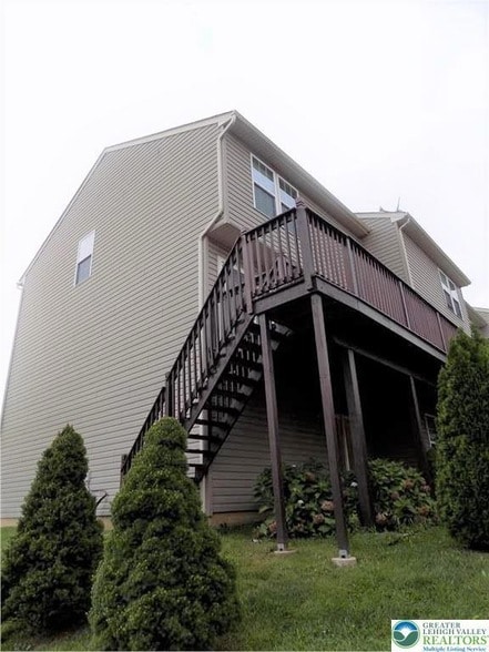 Building Photo - 1145 Sparrow Way
