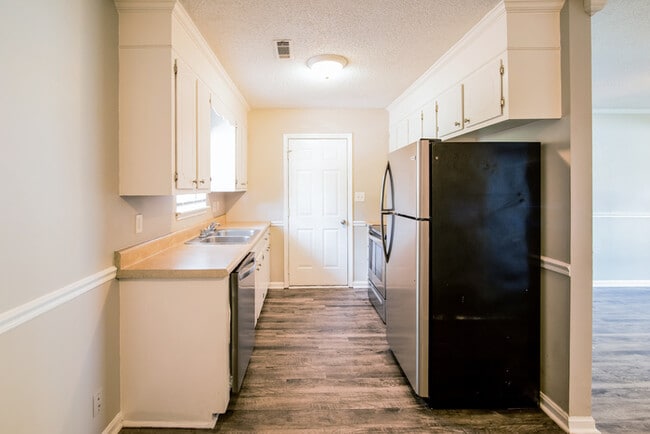 Building Photo - 101 Harold Dr