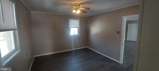 Foto del edificio - 7318 Woodbine Rd