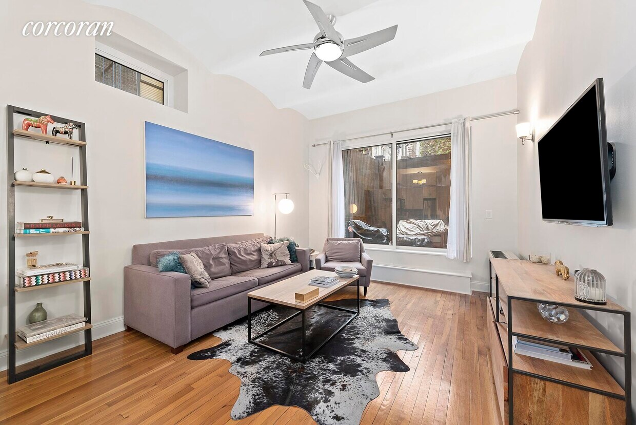 9 Barrow St Unit 2M, New York, NY 10014 Condo for Rent in New York