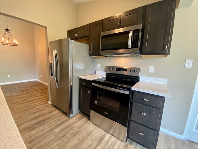 Kitchen/Quartz Countertops - 300 Blue Water Ct