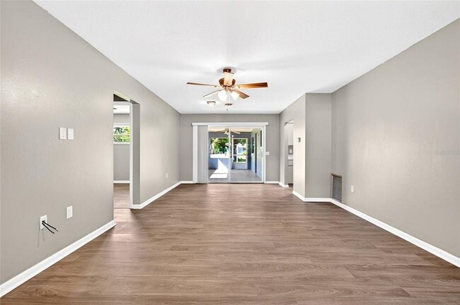 Building Photo - 3423 SW 27th St