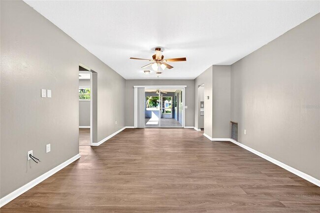 Foto del edificio - 3423 SW 27th St