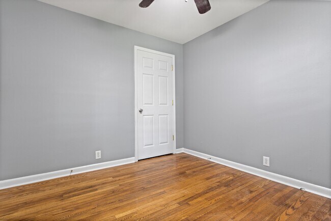 Foto del edificio - 719 Woodland Rd