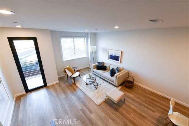 Foto del edificio - 15820 S Vermont Ave