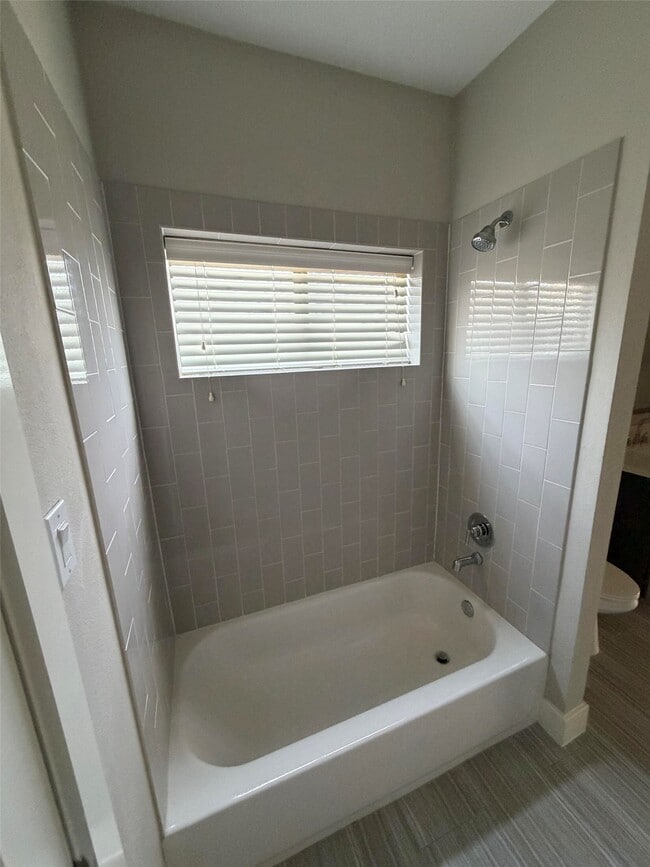 Building Photo - 10806 Warwana Rd