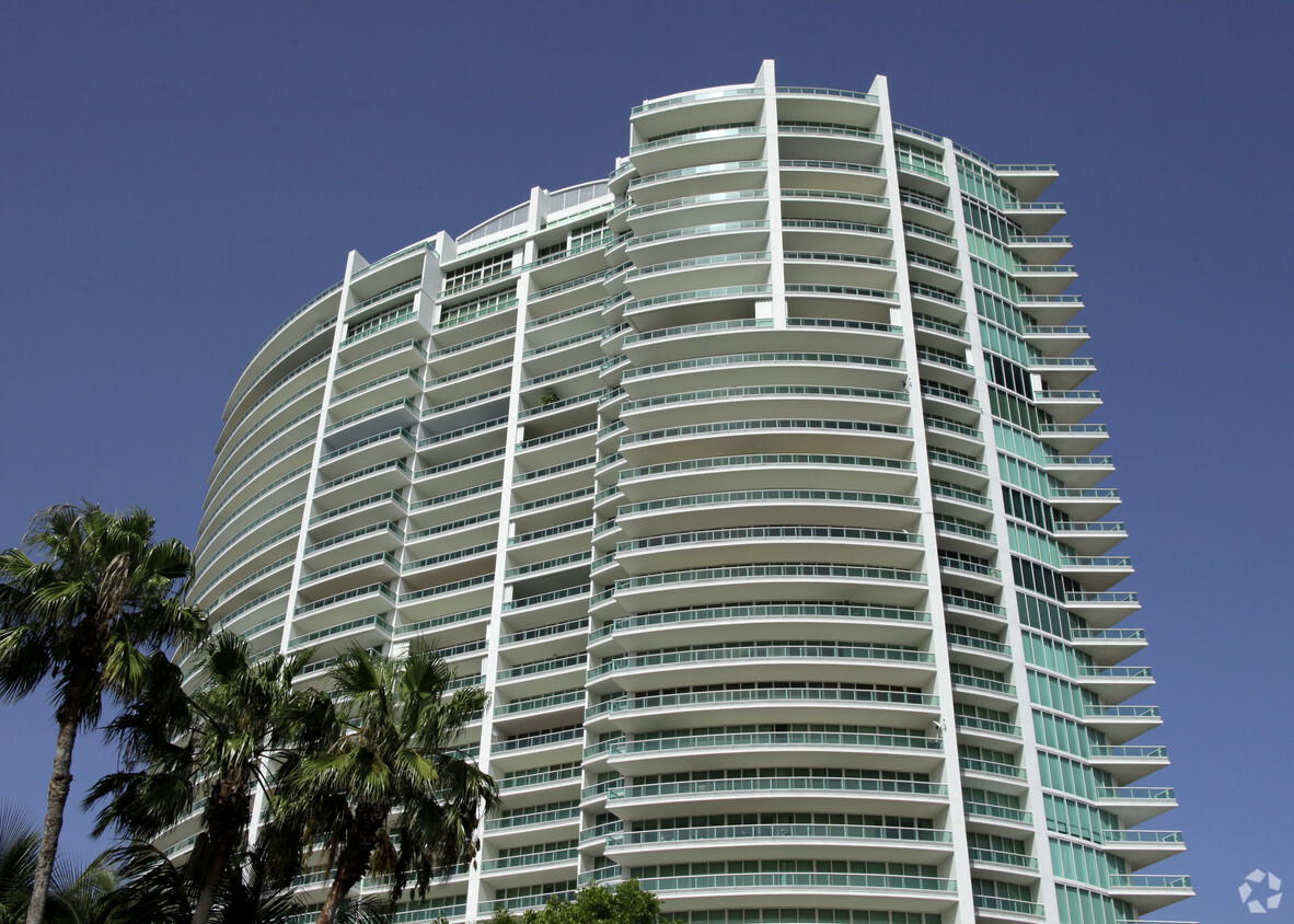 Towers of Porto Vita - South Tower - Apartments in Aventura, FL ...