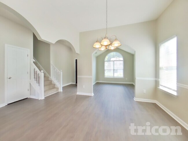 Foto del edificio - 3120 Far Emerald Land