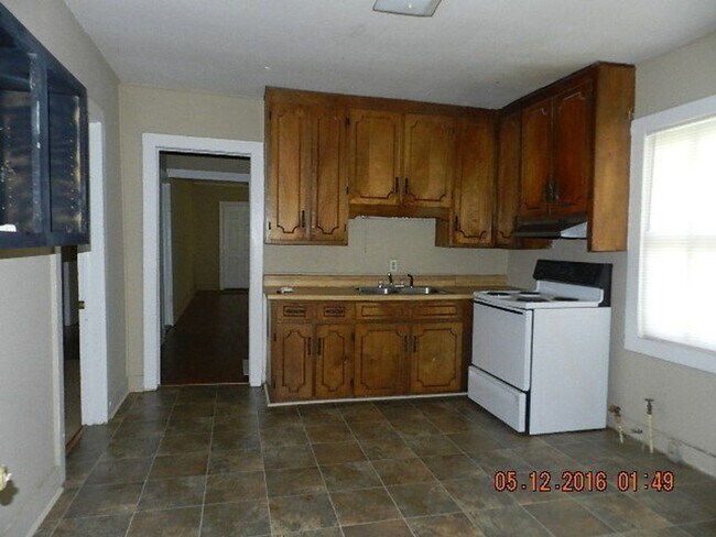 Building Photo - 3 Bedroom 2 bathroom in Nashville, Ga