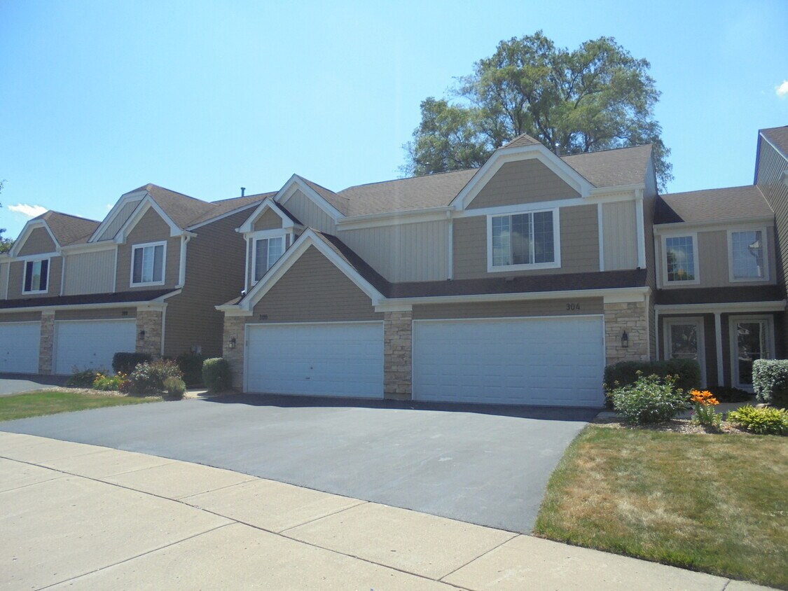 Primary Photo - 304 Locksley Dr
