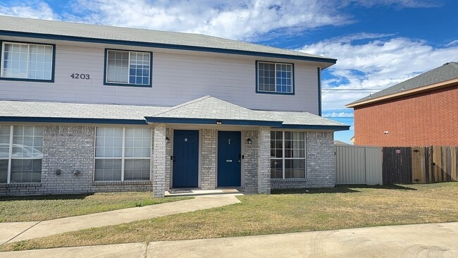 Foto del edificio - 4203 Deek Dr